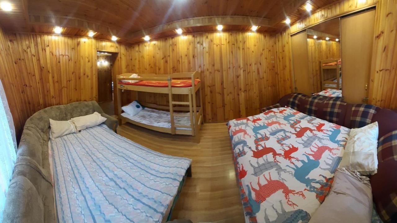 Куренiвський Двiр Kiew Exterior foto
