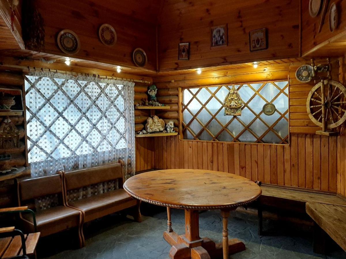 Куренiвський Двiр Kiew Exterior foto